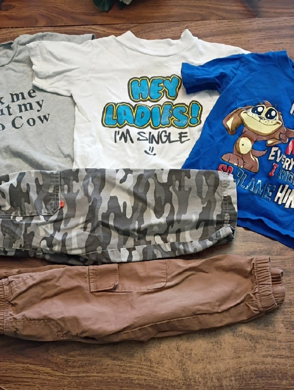 🐒Boys 2T Bundle Of 5 Pieces Funny T-shirts & Pants